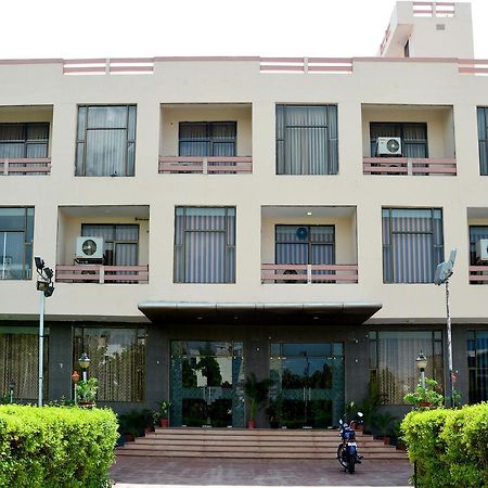 Oyo 6012 Hotel Rockwell Jaipur Bagian luar foto