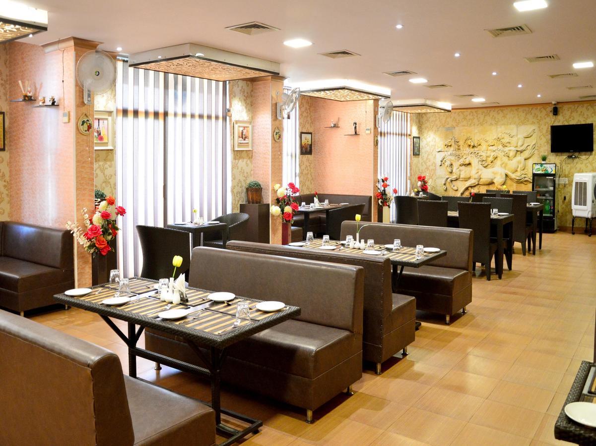 Oyo 6012 Hotel Rockwell Jaipur Bagian luar foto