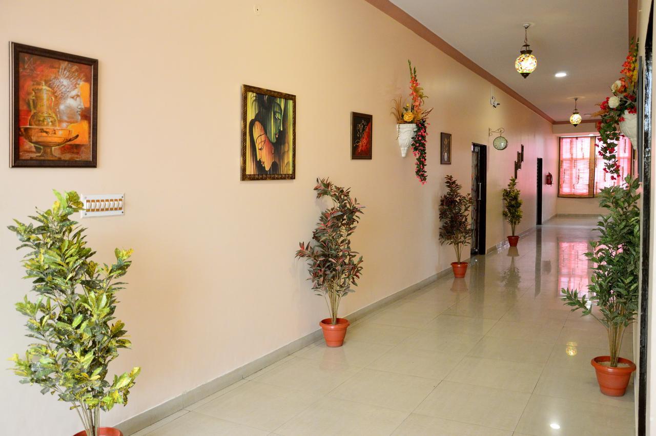 Oyo 6012 Hotel Rockwell Jaipur Bagian luar foto